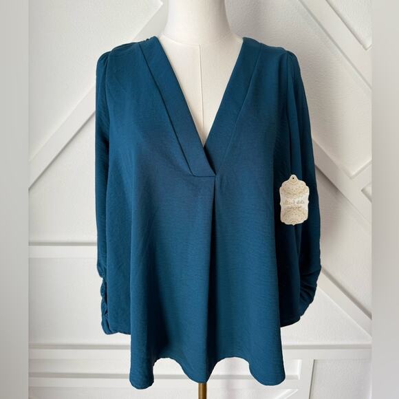 NWT Altar’d State Loose Fit V-Neck Balloon Sleeve Peasant Top Teal Size Medium - Picture 1 of 10